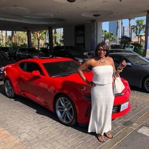 Meet your Posher, Troynette